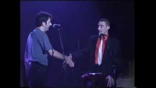 C'est encore long... par François Morel et Hubert Mounier aux Francofolies 1995