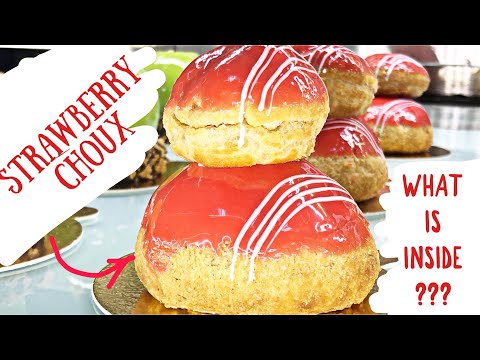 Strawberry choux review / Обзор пирожного "Шу клубничный" - авторский десерт Юрия Волкова (ENG SUBs)