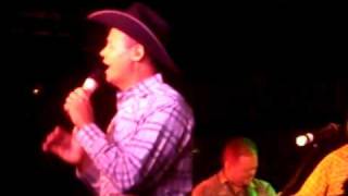 Neal McCoy - No Doubt About It (LIVE)