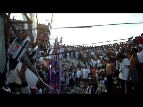 "San Martin vs Central Cordoba MAS DE 200 PERSONAS QUEDARON  AFUERAAAAAA" Barra: La Barra del Oeste &bull; Club: Central Córdoba