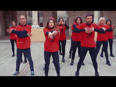 Il Realismo Magico di Cinesophia si presenta col flash mob degli studenti del Liceo artistico Licini