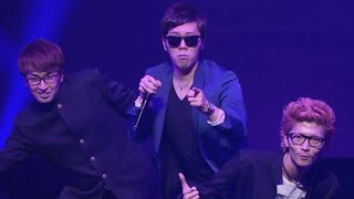 sliding move insane can watch it forever, anyone knows how it's called? - HIKAKIN × エグスプロージョン 本能寺の変 @YouTube FanFest 2015