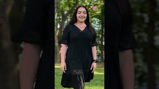 Caorle - krajkové šaty - šalvějová, sednou od velikosti M do XL