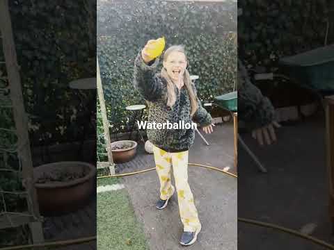 Waterballon op de grond gooien/satisfier