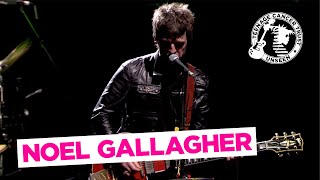 Everybody&#39;s On The Run - Noel Gallagher Live