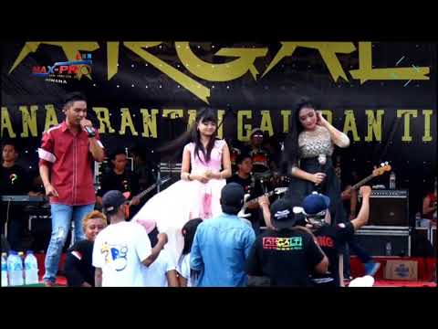 Semakin Cinta - Anisa Rahma ft Gerry Mahesa New Pallapa (Argalt) September 2017