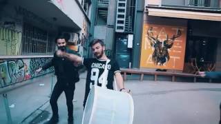 Dosta düşmana kafalar