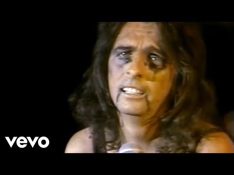 Alice Cooper - I Never Cry (Official Video)