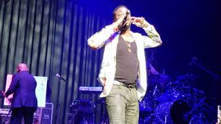 Raheem DeVaughn - &quot;Guess Who Loves You More&quot; (Live Performance)