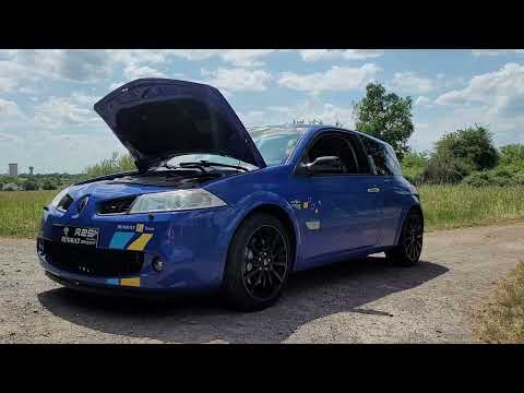 RENAULT MEGANE 2 RS F1 TEAM