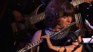 Lori Bell & Tamir Hendelman - Something's Coming