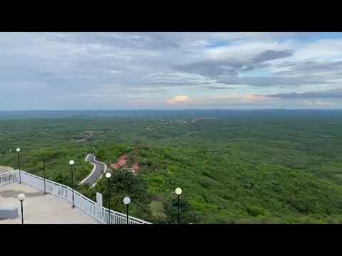 Mirante da Pedra Cortada, em Parambu / CE, uma paisagem de cinema 