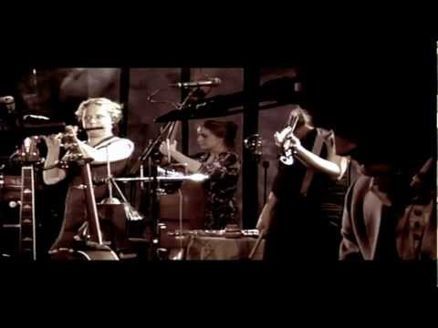 KAADA - Mainstreaming (live)