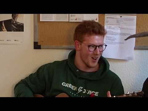 ÐENNIS Live @Bonn World AIDS Day at AIDS-INITIATIVE Bonn e.V. - Lieblingsmensch (Namika)