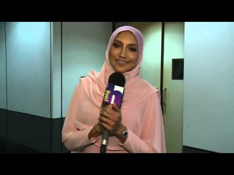 download lagu mp3 mp4 Ziana Zain Kedamaian, download lagu Ziana Zain Kedamaian gratis, unduh video klip Ziana Zain Kedamaian