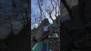 Video thumbnail de Problem 3 (Boulder 16, Boogalagga), 5+. Chironico