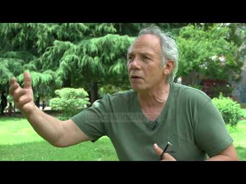 “Mbresa parisiene”, kryeqyteti i Francës me sytë e një shqiptari