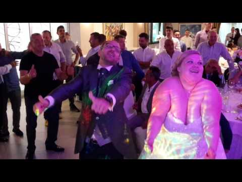 BALLI DI GRUPPO DIVERTENTI - FERRETTI VILLAGE - ANIMAZIONE PER MATRIMONI FRANCESCO BARATTUCCI