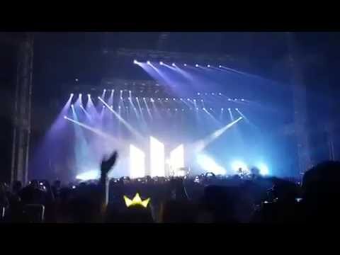 SING ALONG !! Selena Gomez - Who Says ( At ICE Jakarta )