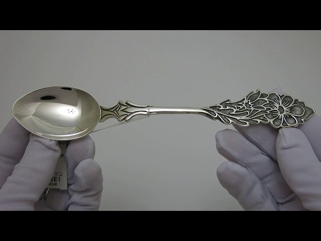 Десертная серебряная ложка Цветы 115лт Видеообзор