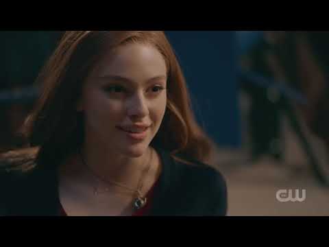 Hope And Josie Fight - Legacies 2x15 Music Scene