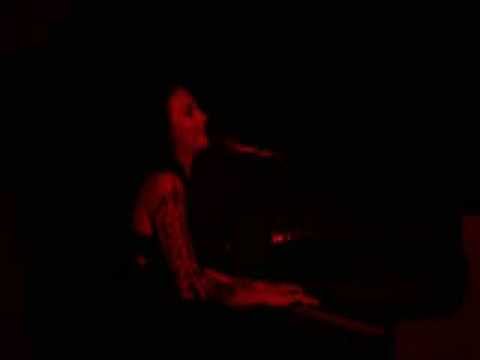 Lauren Krothe- My Lobotomy (Live)