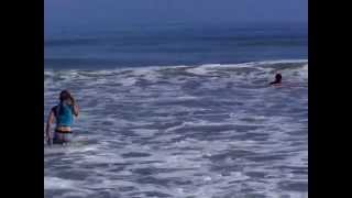 preview picture of video 'Baler Surfing Trip (Dec 2007) - Video 2'