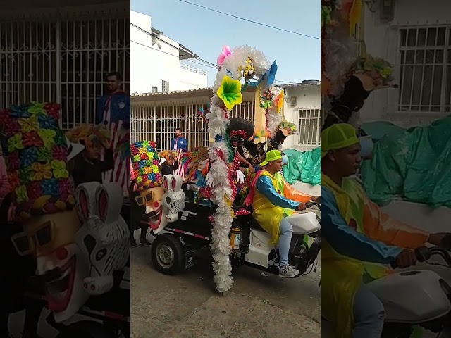 Vídeo relacionado con Boland - DY10131775 - Set de 3 Gafas Nerd, nerd simpático, experto, bicho raro, carnaval, fiesta de disfraces, disfraz, accesorio
