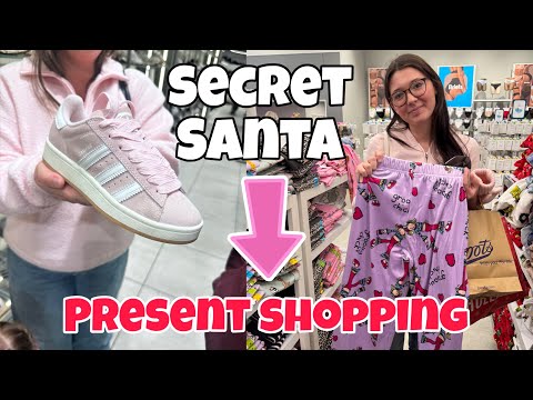 SECRET SANTA Present Shopping In Manchester! Vlogmas Day 12. 
