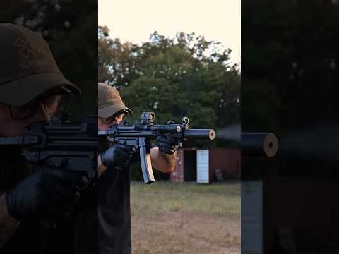 The perfect truck 🔫🤌🏻 #HK #SP5 #hecklerandkoch #mp5 #leesporting