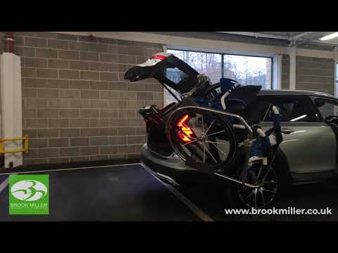 Volvo V90 Robot R11 Robostore by API