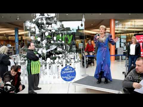 Gillian Wright switches on the Forum Christmas lights