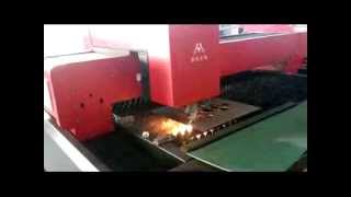 preview picture of video '500W fiber cutting machine from Wuhan Aohua Laser 2'
