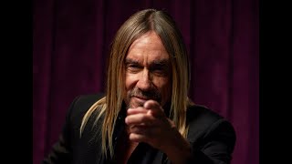 Kadr z teledysku James Bond tekst piosenki Iggy Pop