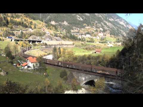 Bahnverkehr von Göschenen bis Arth - Goldau am 20.10.12 - "Dampflok 141 R 568"