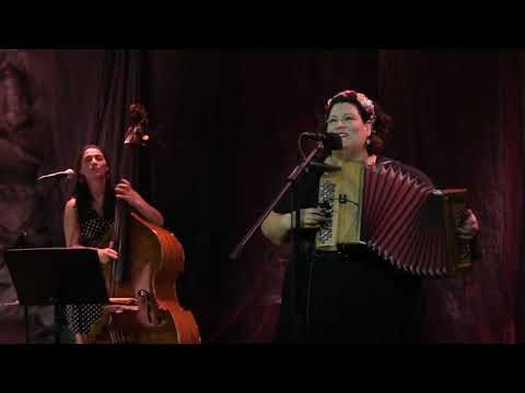 Celina da Piedade - A Saia da Carolina