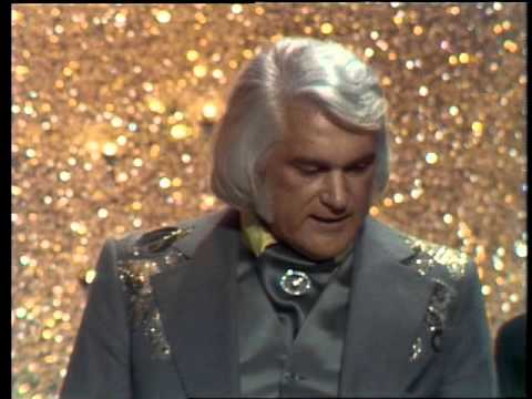 Charlie Rich Wins Country Male Artist - AMA 1975