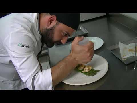 Ristorante De Gustibus - Scampi in crosta di mandorle, asparagi croccanti e gelatina di gin