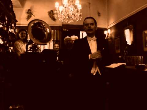 Daniel Malheur singt "Ich steh´mit Ruth gut"