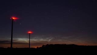 preview picture of video 'Nachtleuchtende Wolken / noctilucent clouds 08.-10.06.13 / Niedersachsen'