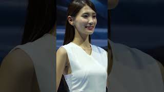 JMS2023  BYD ブース ランウェイ ステージショー 辻門アネラ さん ジャパンモビリティショー