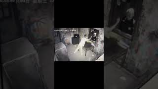 Download lagu 😂 Funniest Haunted House Reactions:👻 #ghost #ghostreaction #hauntedhouse #scary #funny #shorts mp3