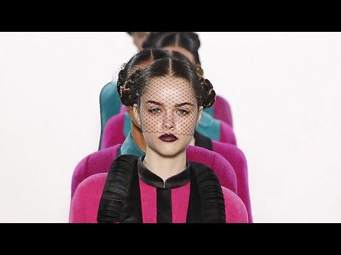 CHOCHENGCO AUTUMN WINTER 2020 RUNWAY