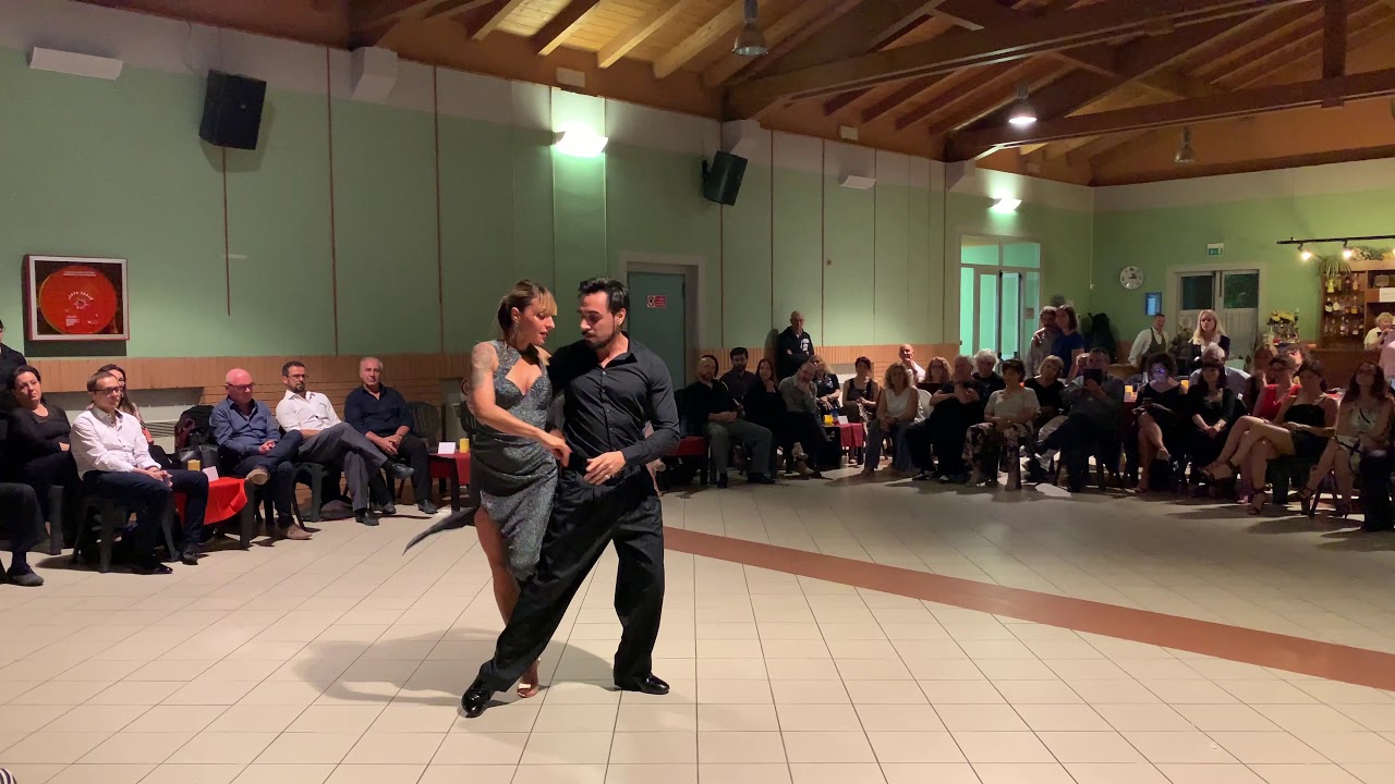 Esibizione Eloy Souto y Soledad Lerratapia, Fienile di Viareggio - Vals - 01 giugno 2019