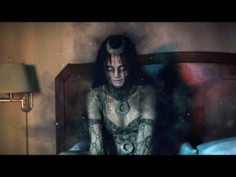 Enchantress possessed June Moone | Suicide Squad