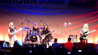 The Bangles "Hazy Shade of Winter" (7/14/2018)