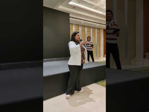 Emcee Roop Aggarwal Team Building
