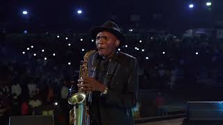 Download lagu SEIKO (Oliver Mtukudzi Tribute) - Zimpraise Band & Joseph Chinouriri mp3