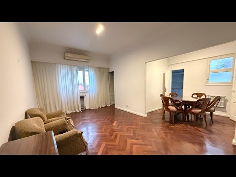 Venta de departamento de estilo francés de 2 dormitorios en Av. Santa Fe y Carlos Pellegrini
