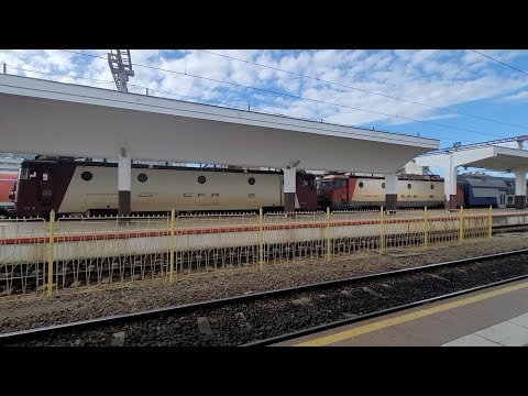 R 2036 Simeria - Cluj Napoca soseste in tractiune dubla la linia 5